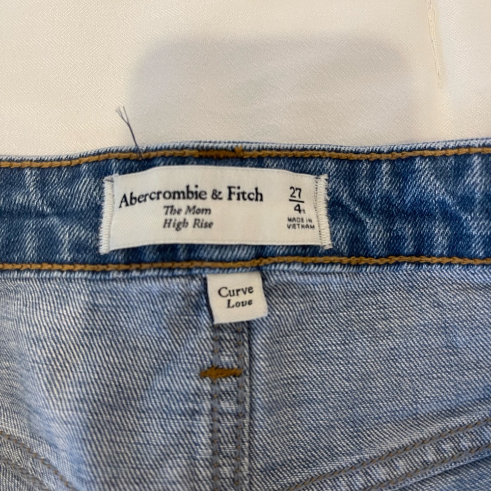 Abercrombie and Fitch curve love
